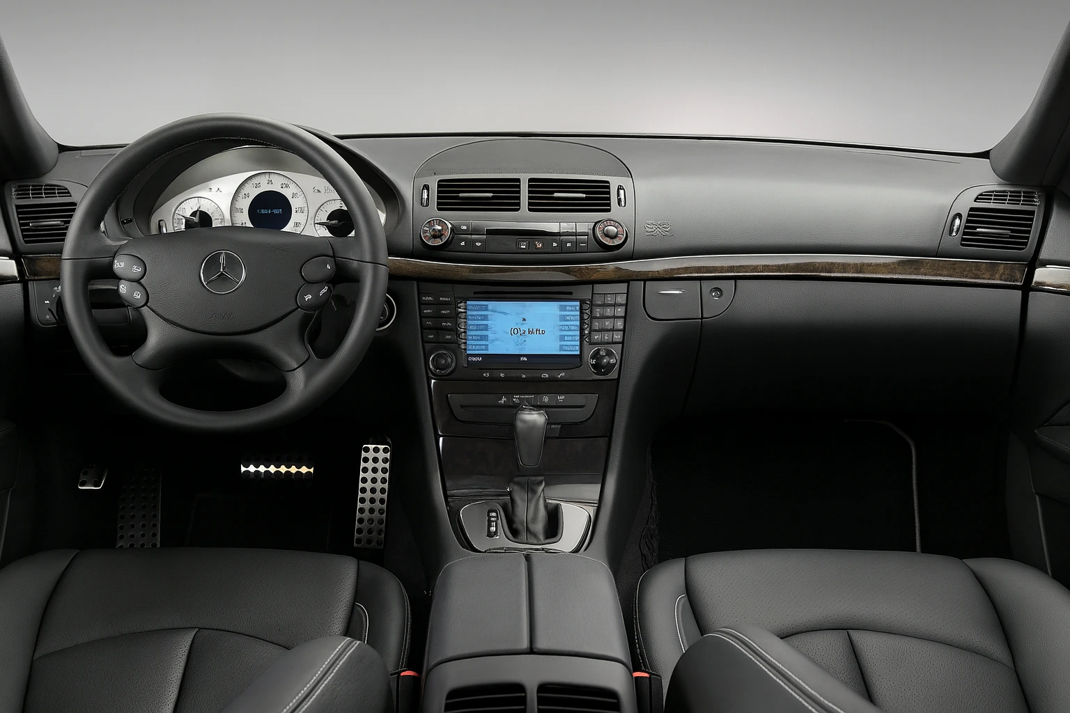 Mercedes E 350 Interior